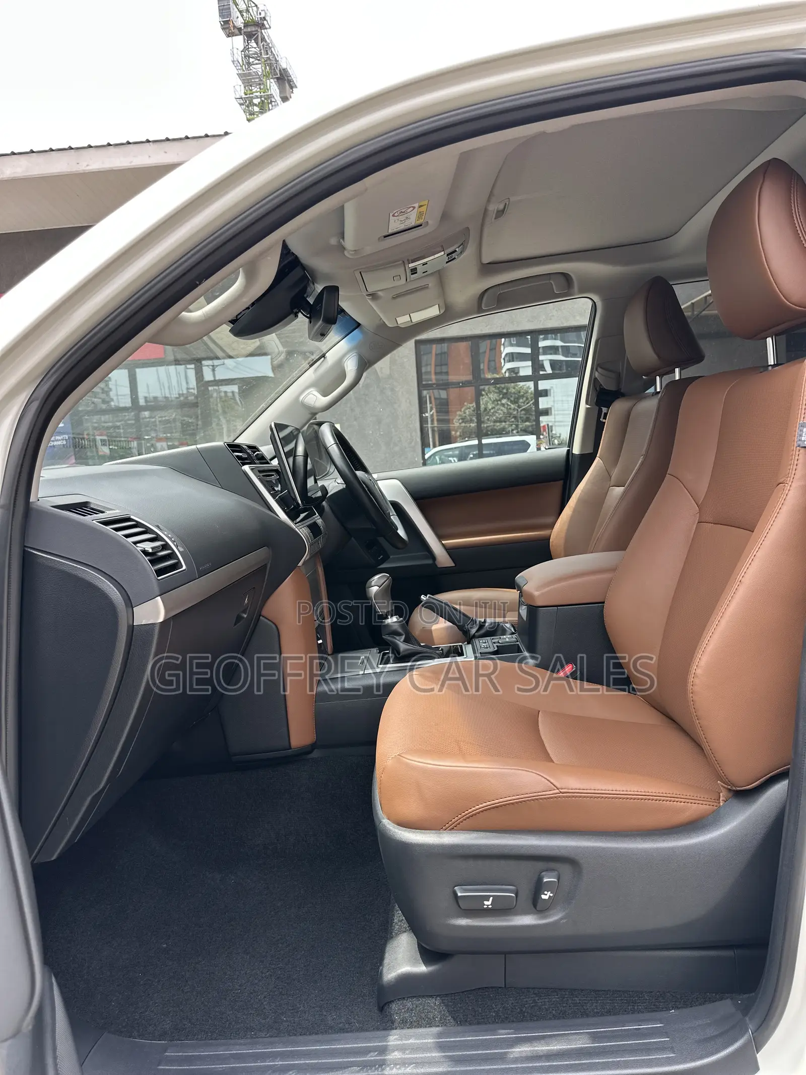 Toyota Land Cruiser Prado 2.8 2022 White