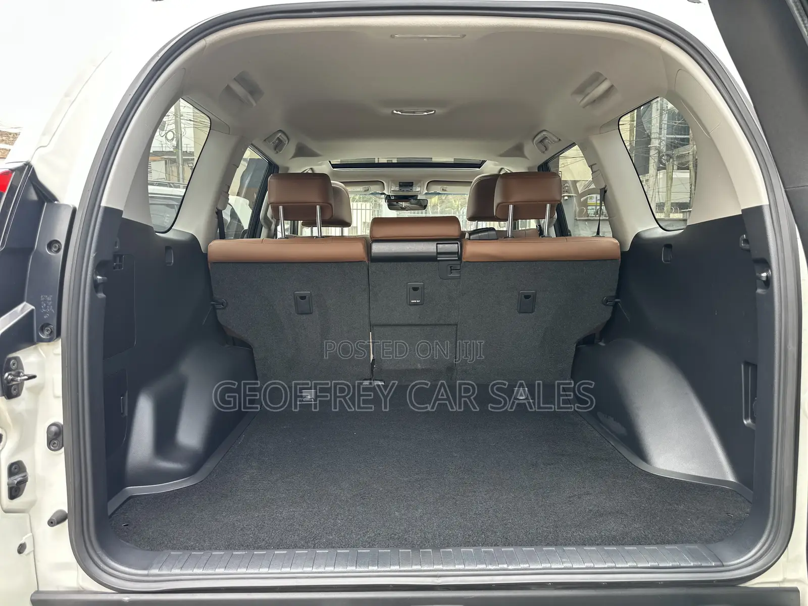 Toyota Land Cruiser Prado 2.8 2022 White