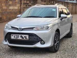 Toyota Corolla Fielder 2017