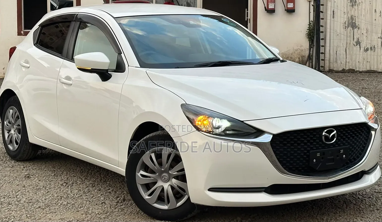 Mazda 2 2020 White