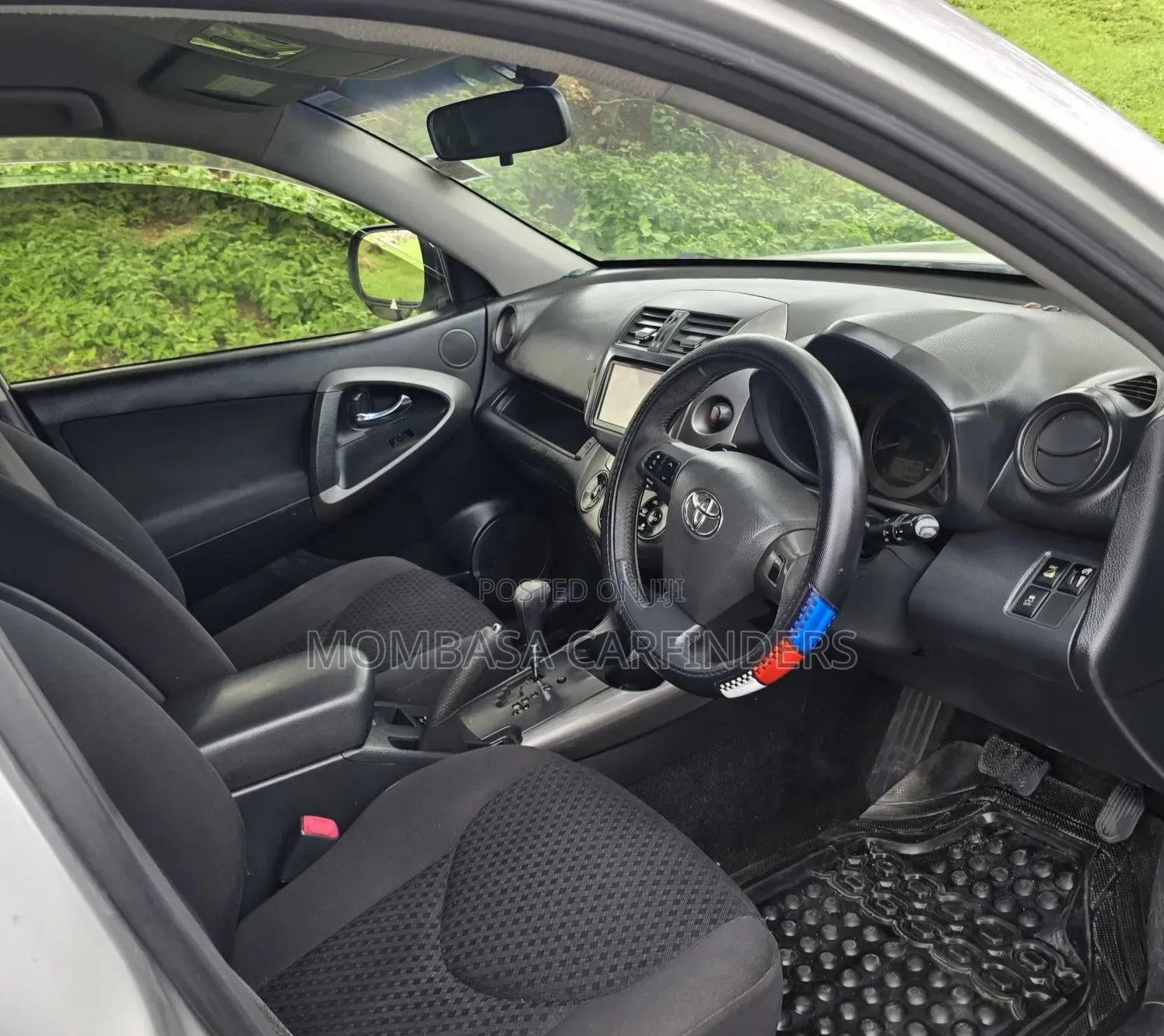 Toyota Vanguard 2013 Silver