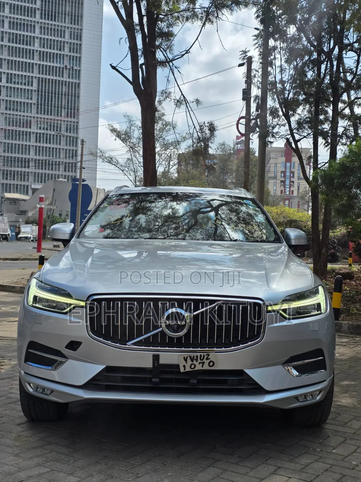 Volvo XC60 2019 Silver