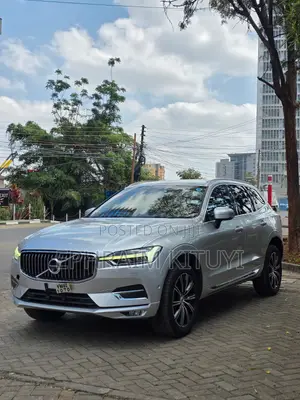 Volvo XC60 2019 Silver