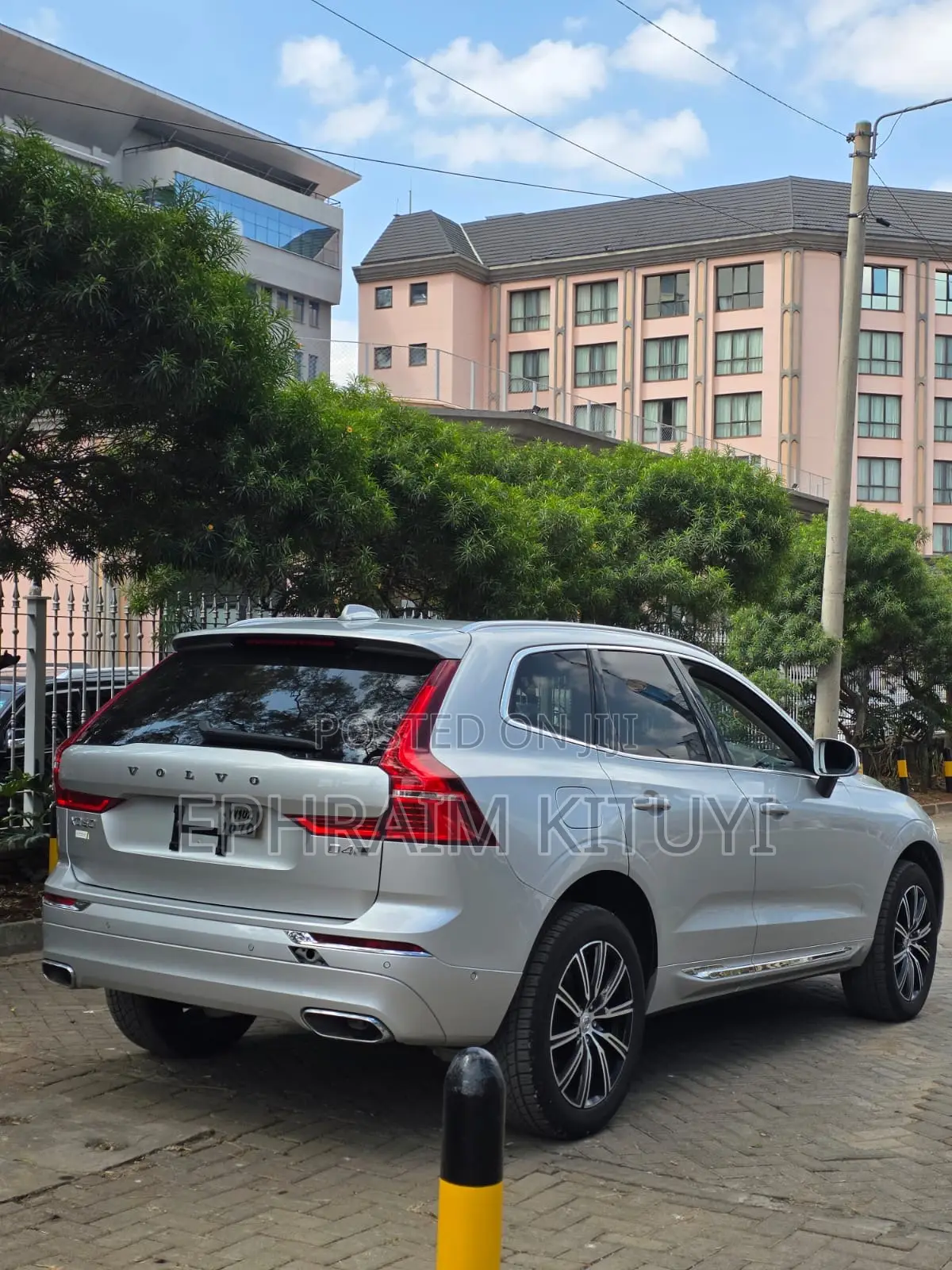 Volvo XC60 2019 Silver