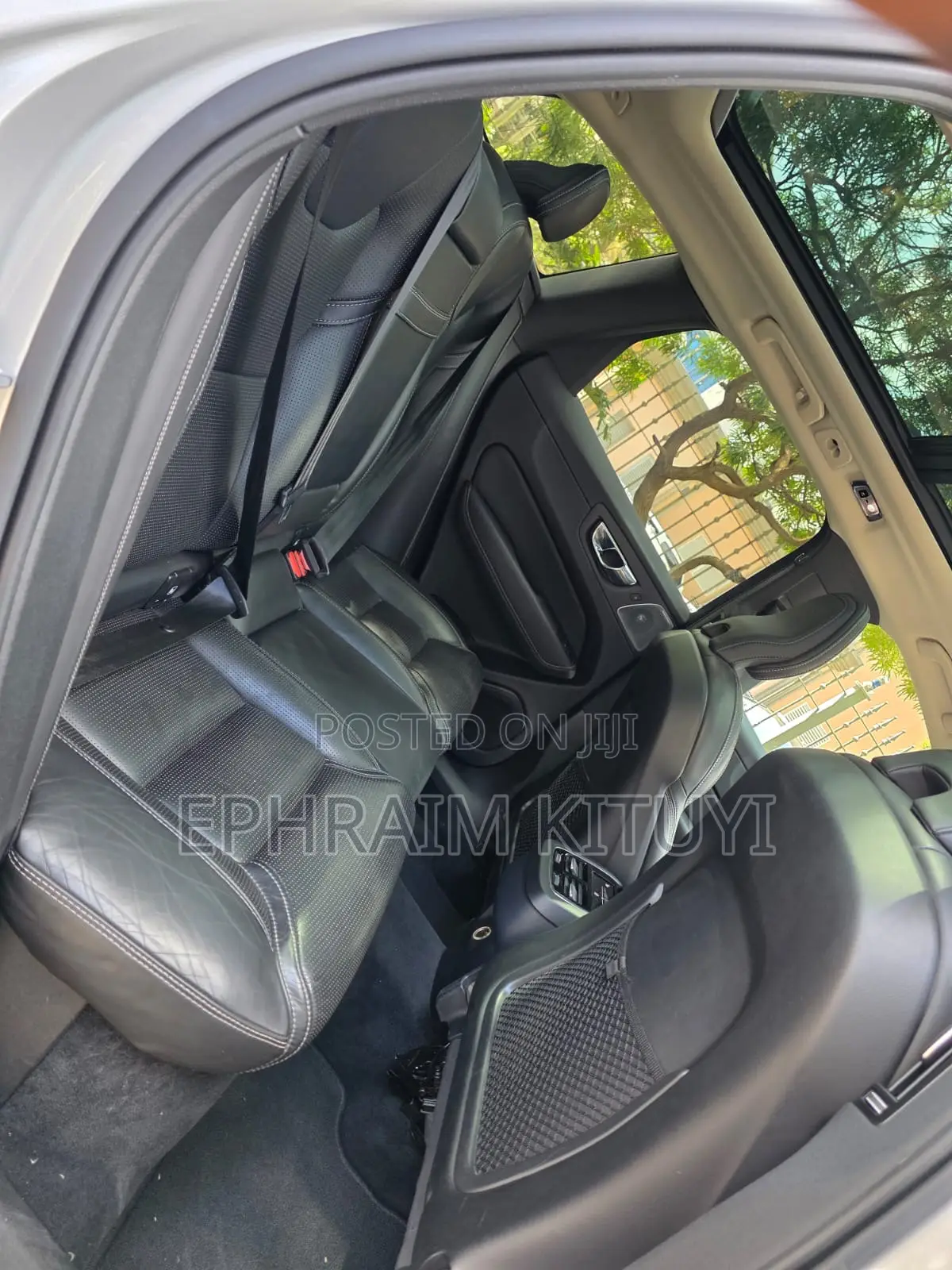 Volvo XC60 2019 Silver