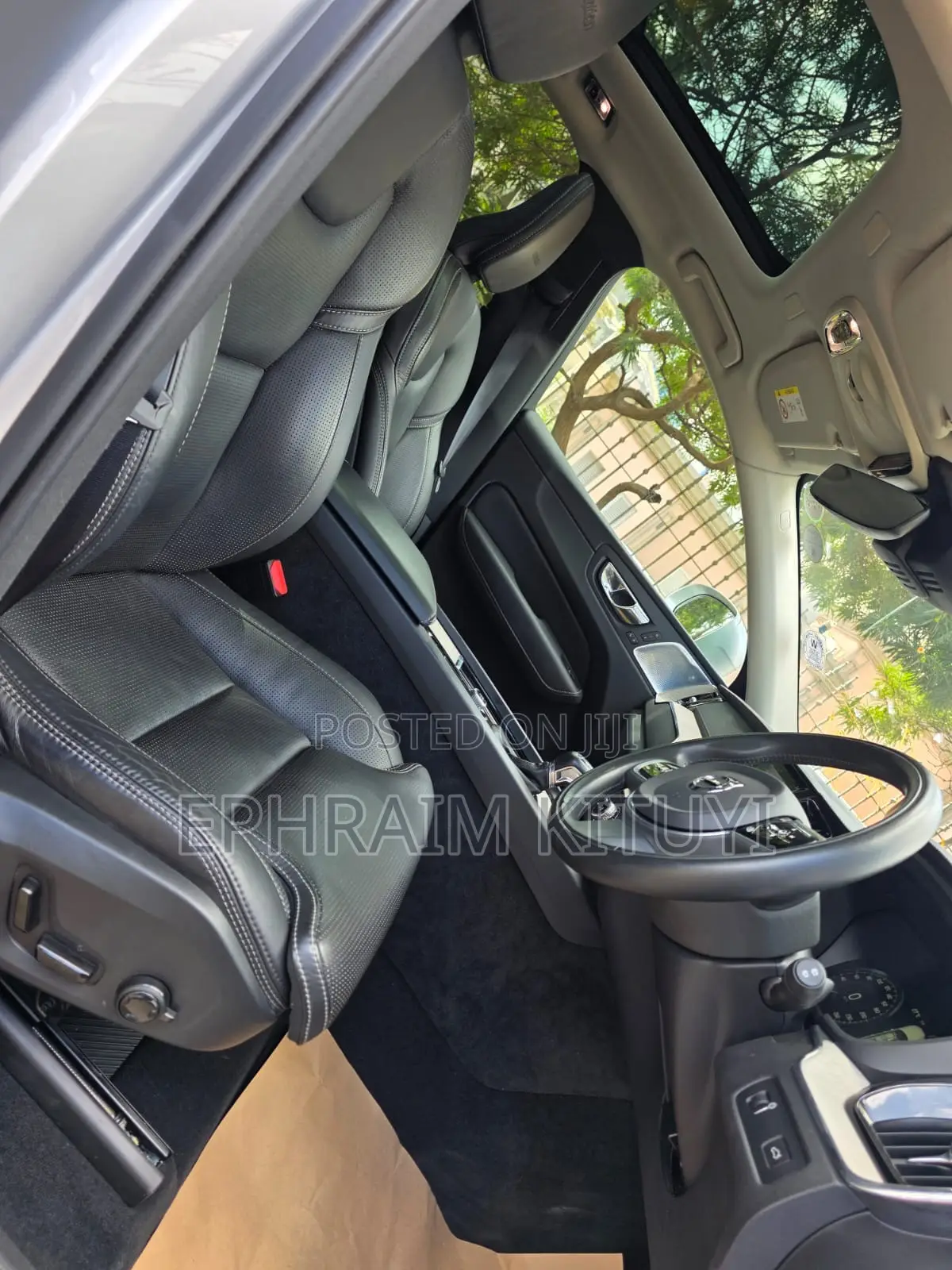 Volvo XC60 2019 Silver