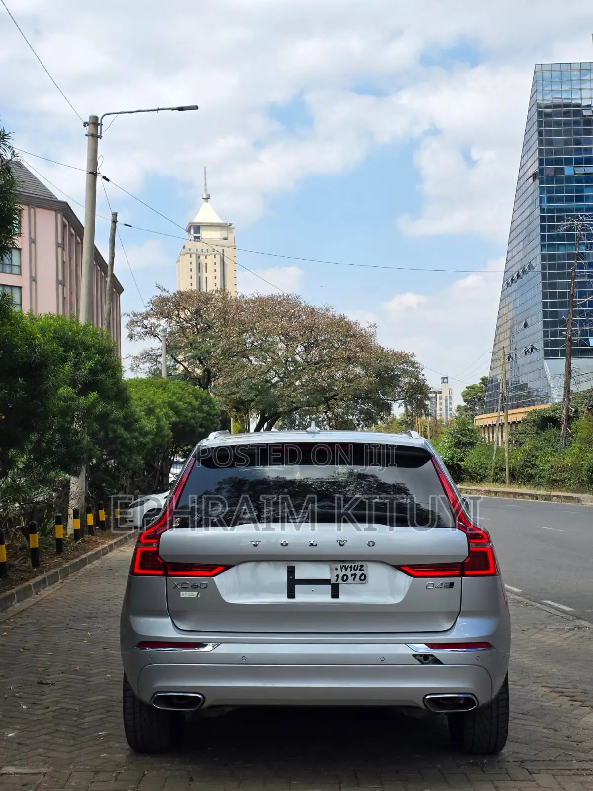Volvo XC60 2019 Silver