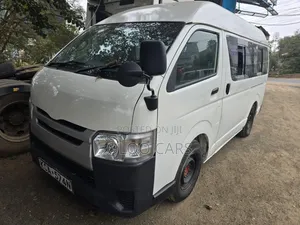 Toyota HiAce 2007 White