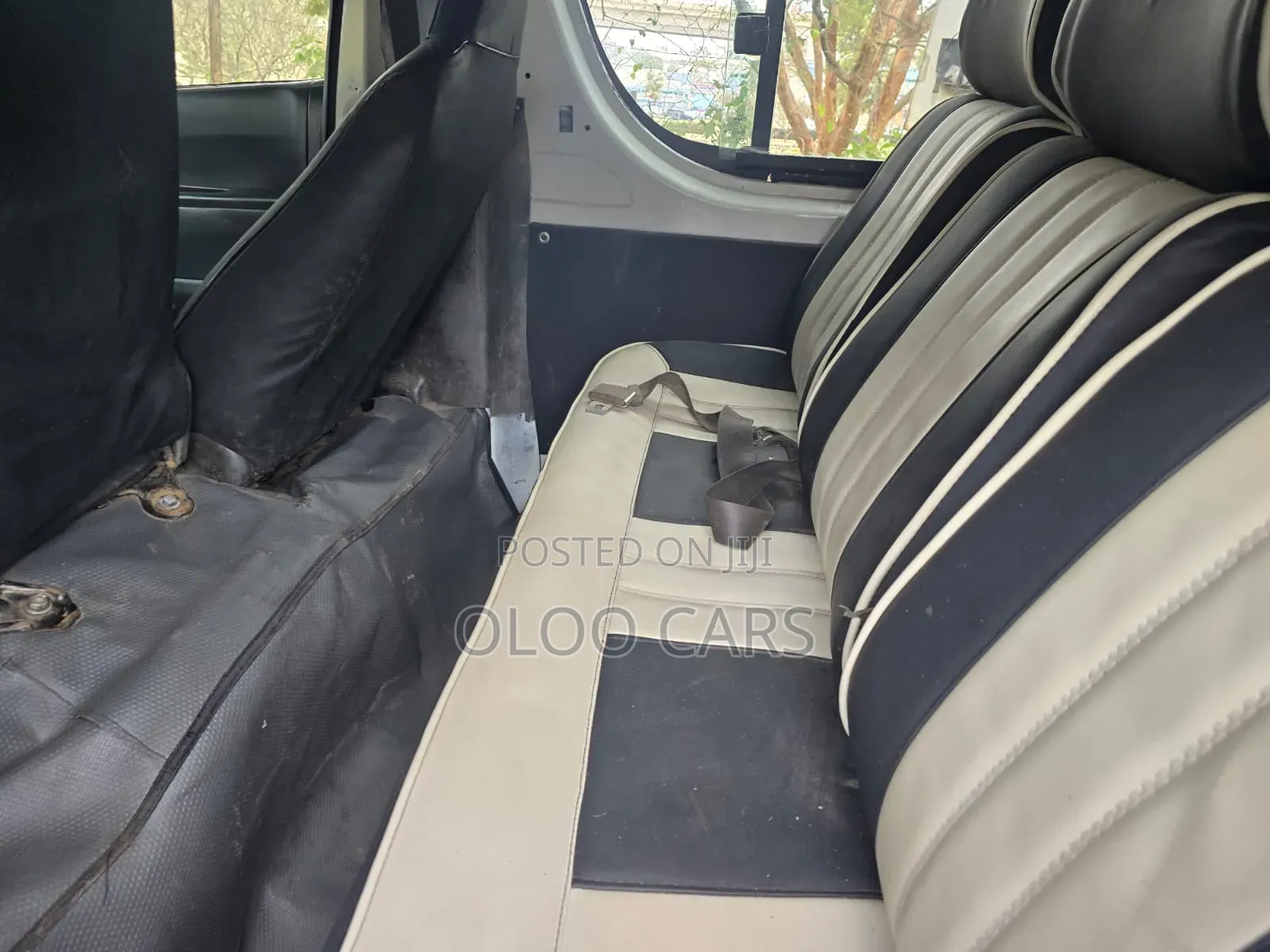 Toyota HiAce 2007 White