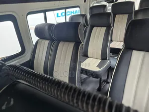 Toyota HiAce 2007 White
