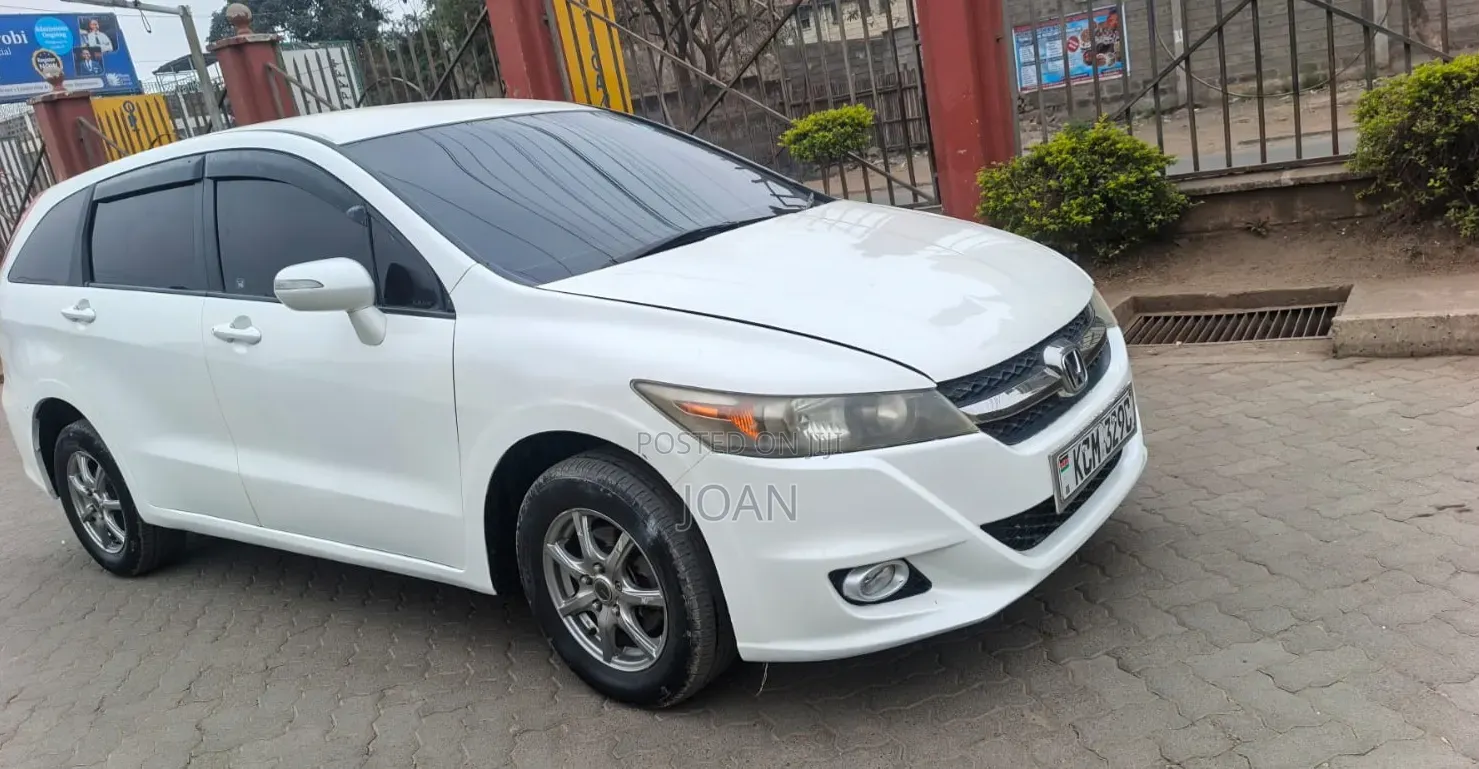 Honda Stream 2010 White