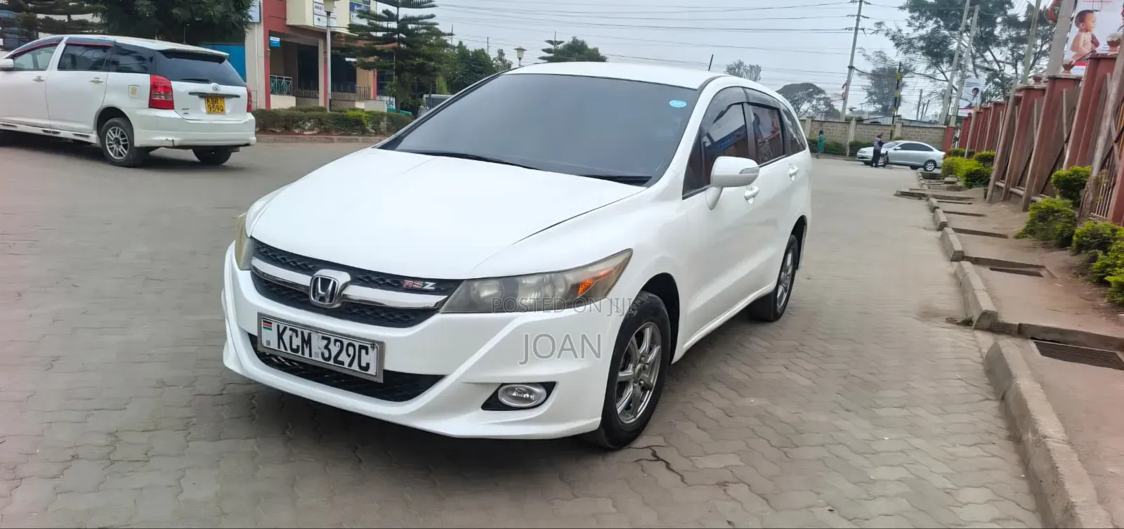 Honda Stream 2010 White