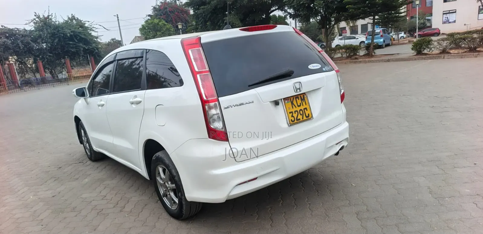 Honda Stream 2010 White