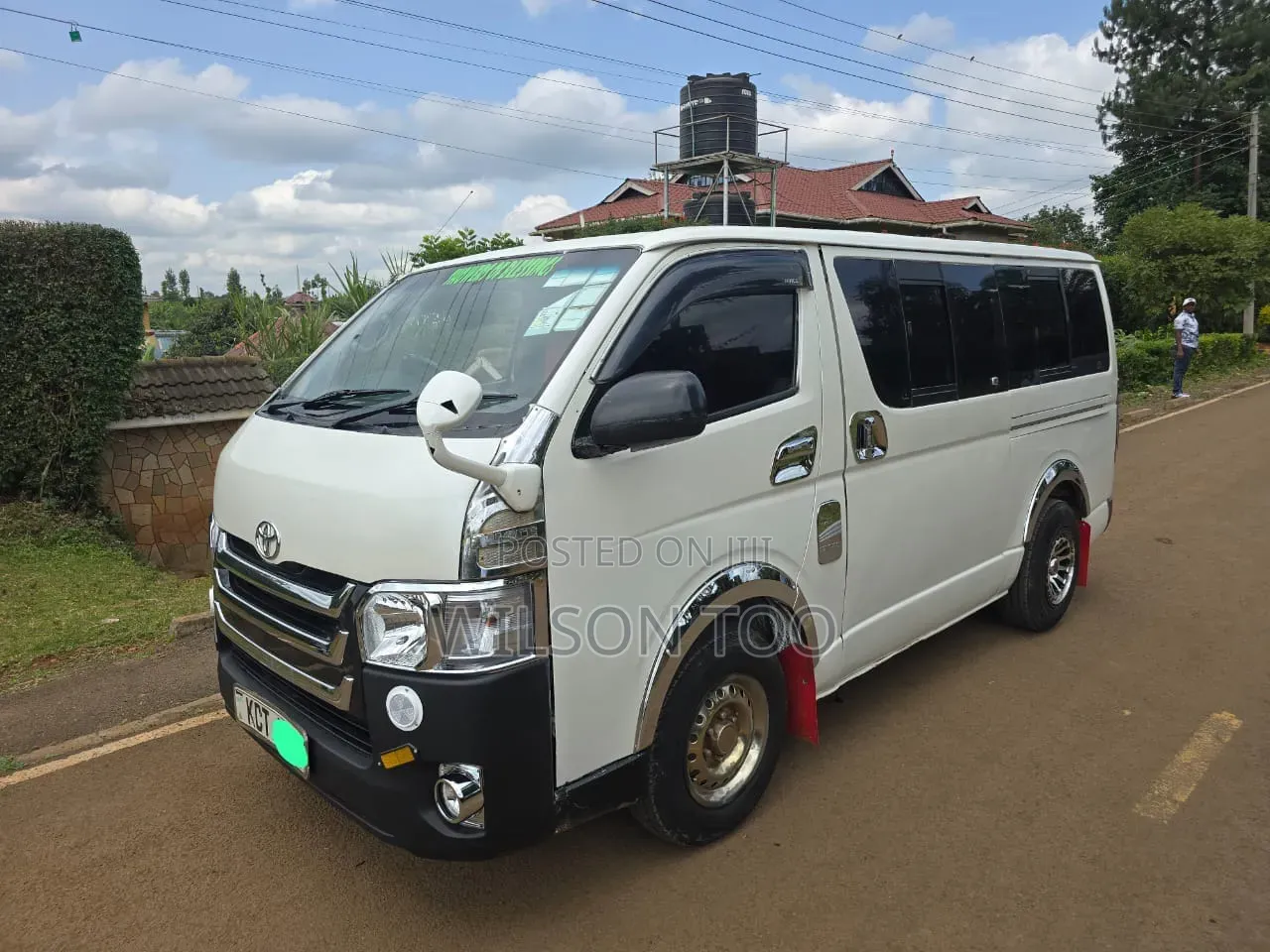 Toyota HiAce 2017 White