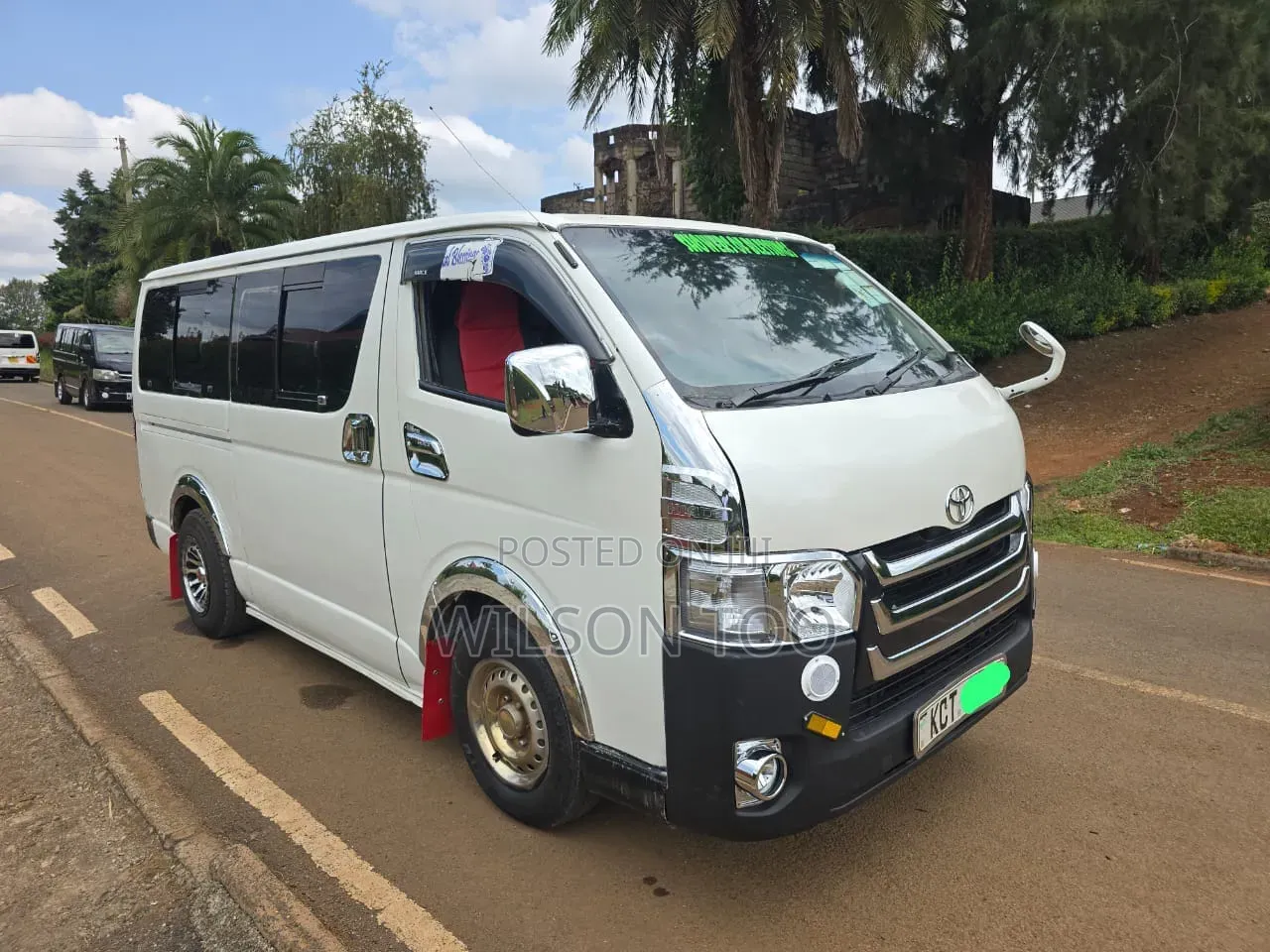 Toyota HiAce 2017 White
