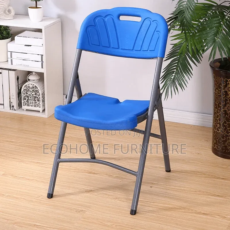 Foldable Chairs: Plastic With Metallic Frame