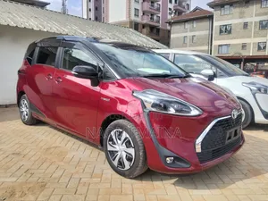 Toyota Sienta 2019 Maroon