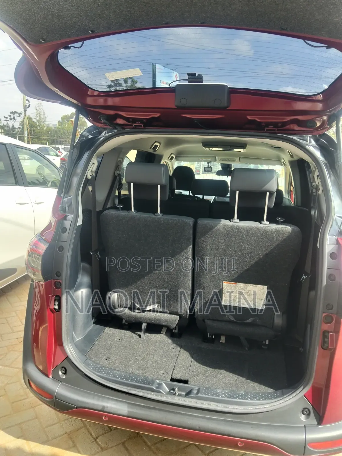 Toyota Sienta 2019 Maroon