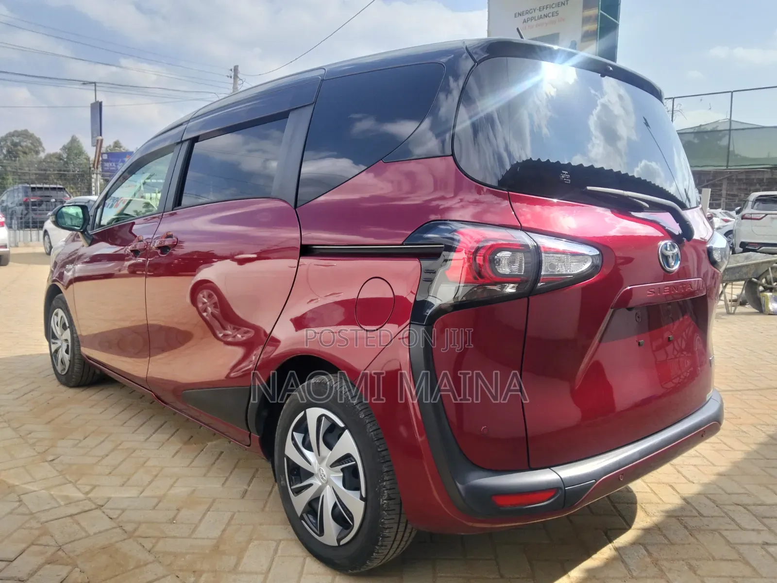 Toyota Sienta 2019 Maroon