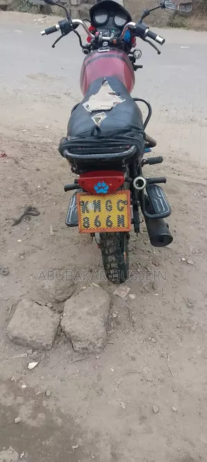 Bajaj Boxer 2026 Red