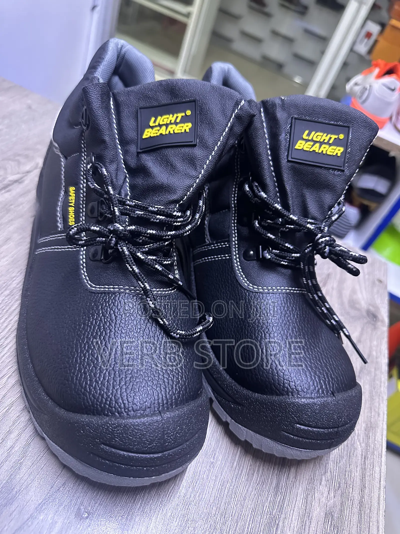 Light Bearer Safety Shoes