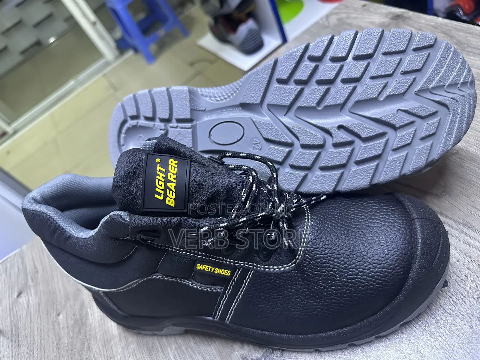 Light Bearer Safety Shoes
