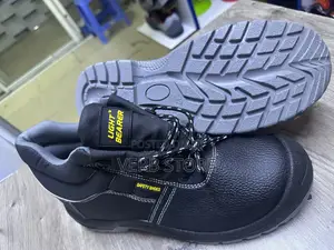 Light Bearer Safety Shoes