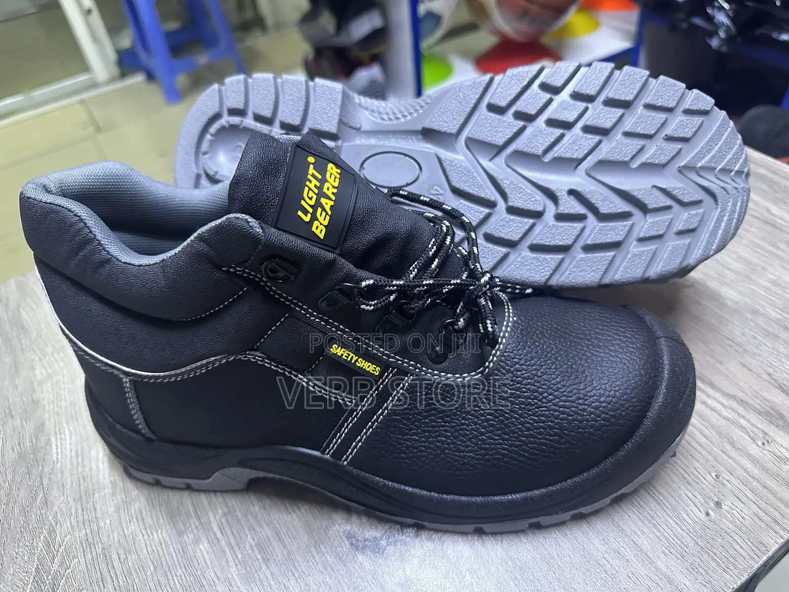 Light Bearer Safety Shoes