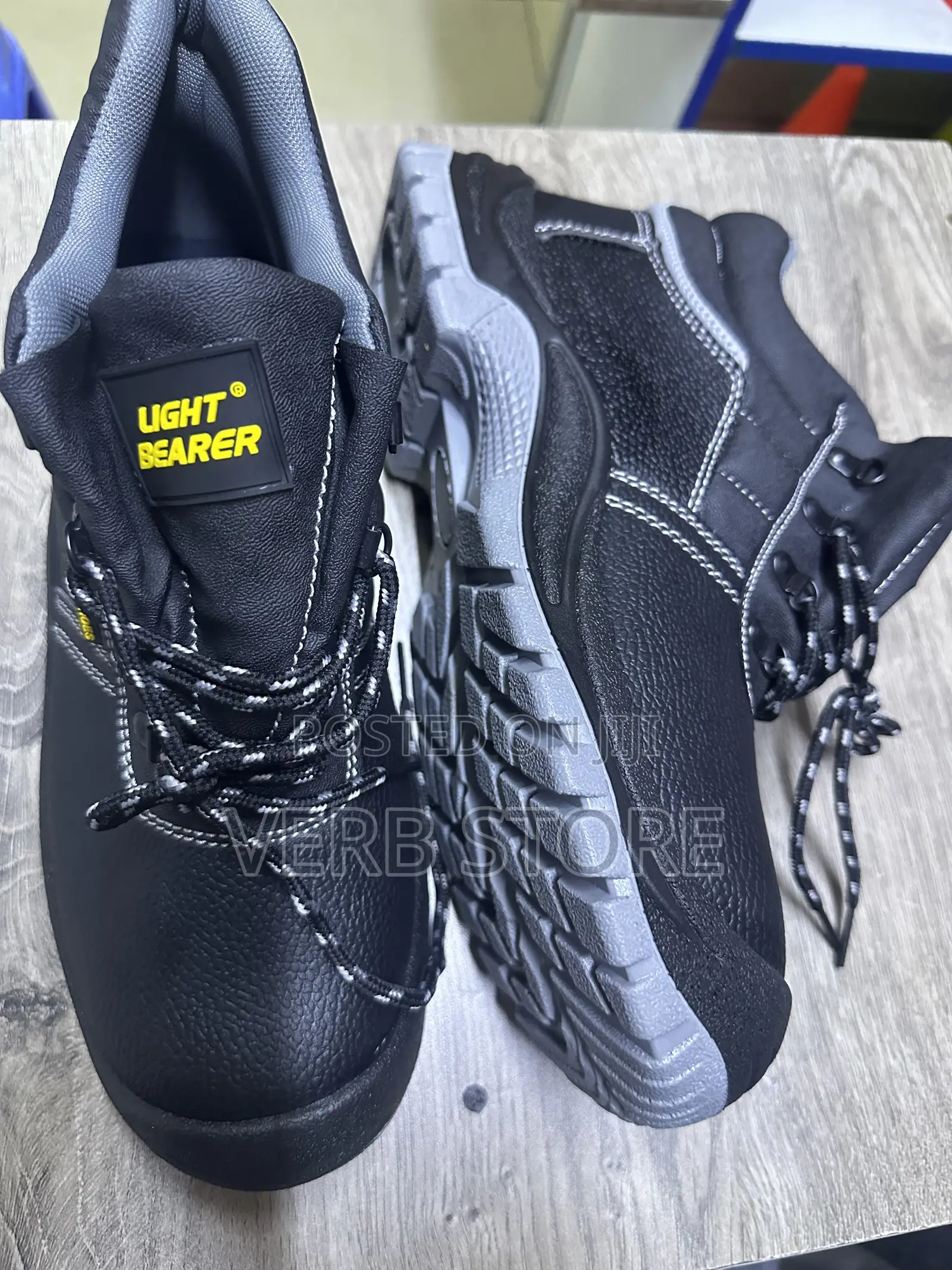 Light Bearer Safety Shoes