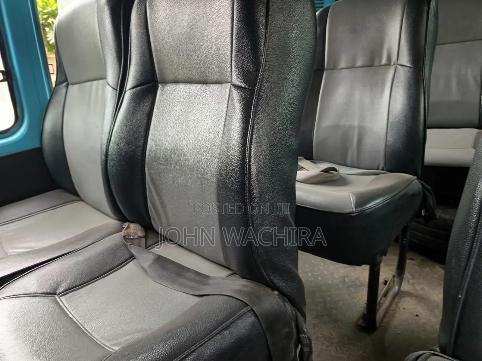 Toyota HiAce 2015 Blue