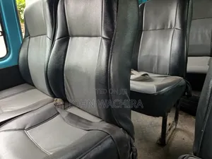 Toyota HiAce 2015 Blue