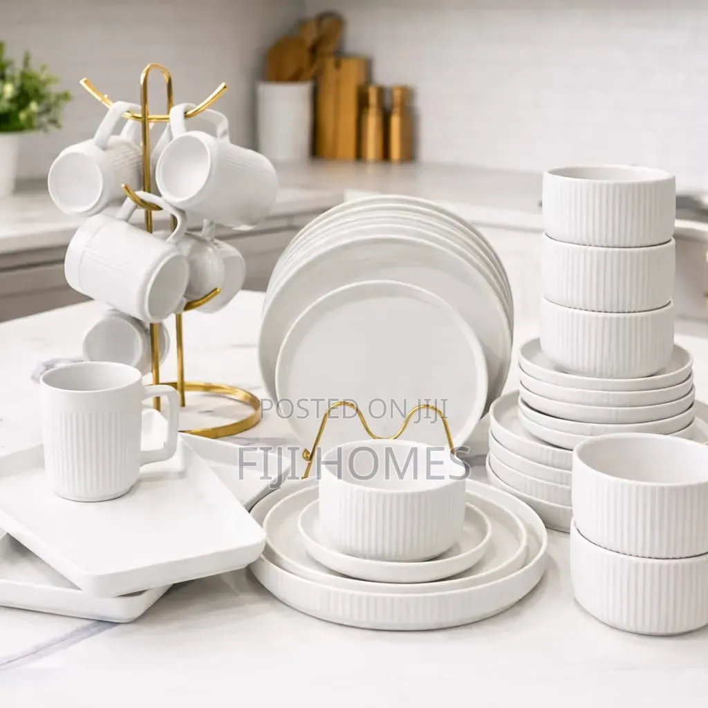 32pc Sand-Touch Matte Porcelain Dinner Set | Black/White