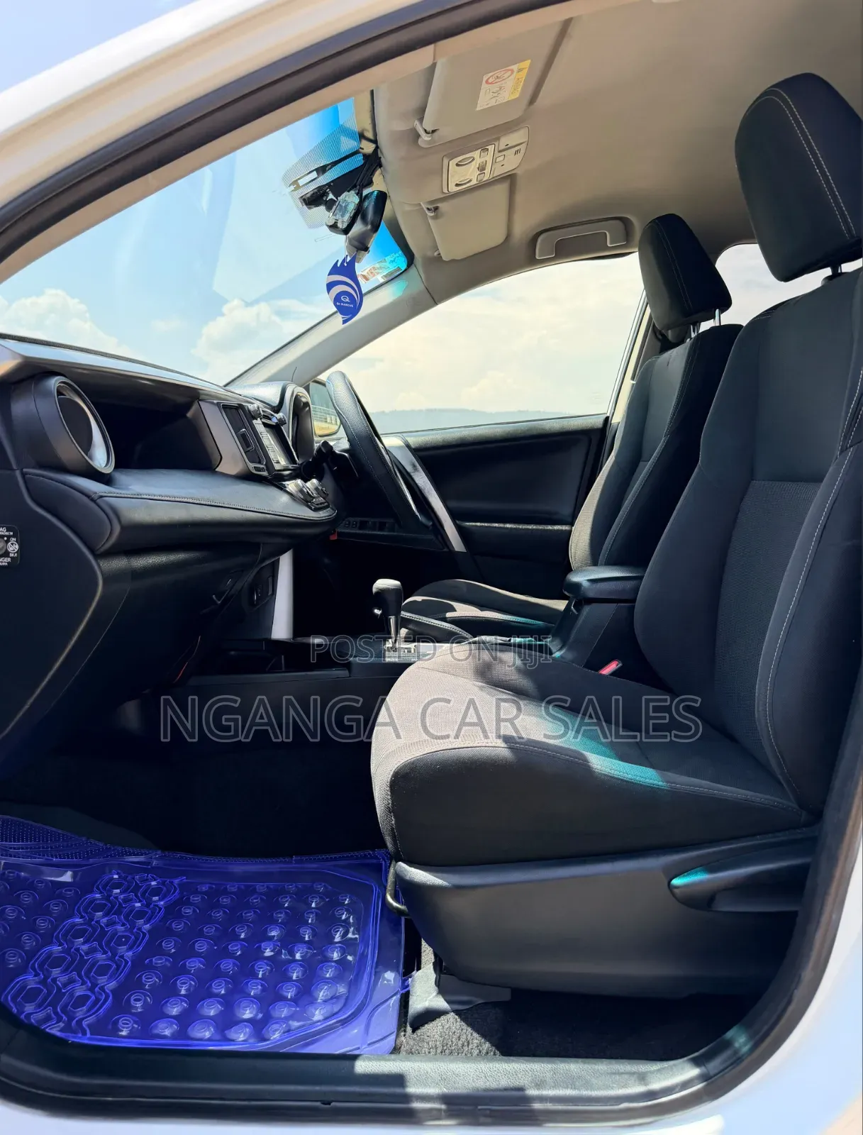 Toyota RAV4 2014 White