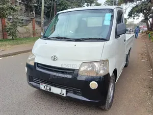 Toyota TownAce 2012 White