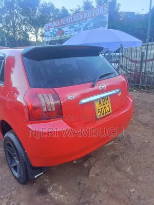 Toyota Corolla RunX 2005 Red