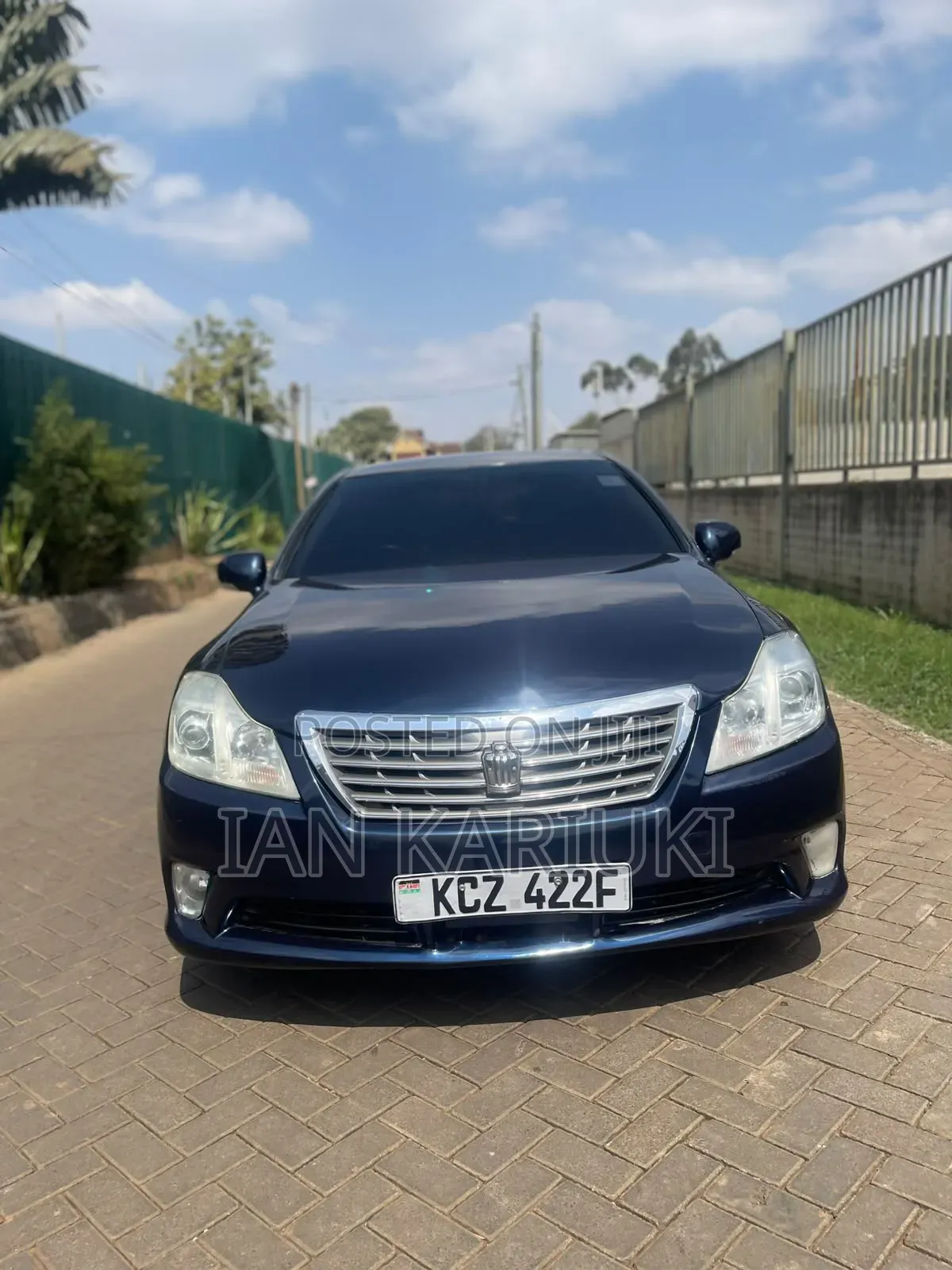 Toyota Crown 2012 Blue