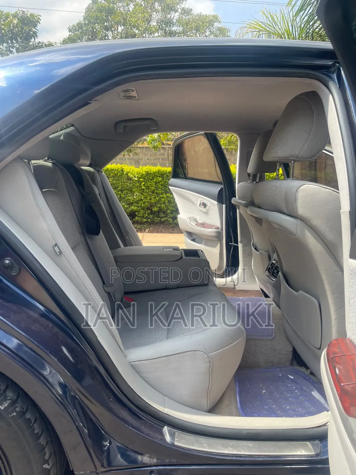 Toyota Crown 2012 Blue