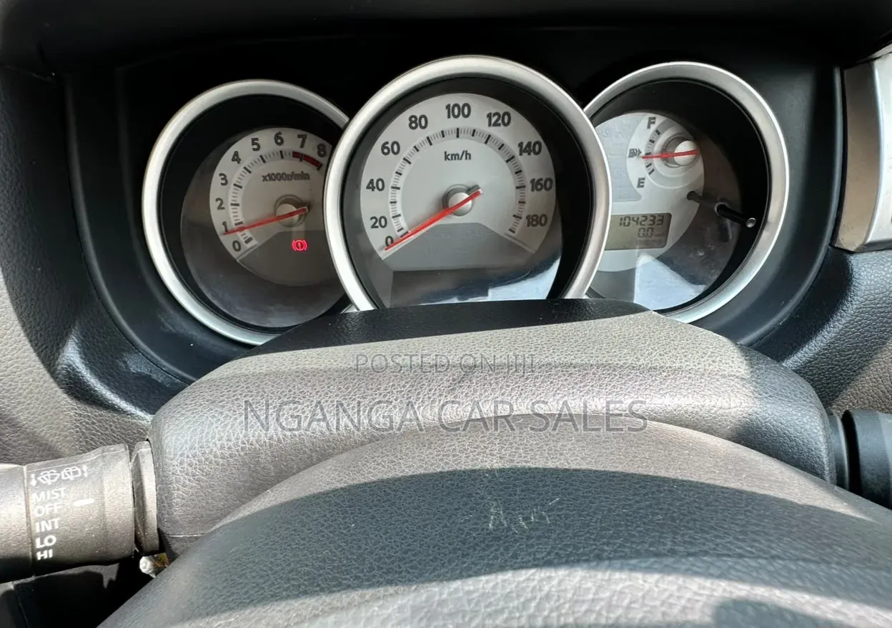 Nissan Tiida 2012 Beige