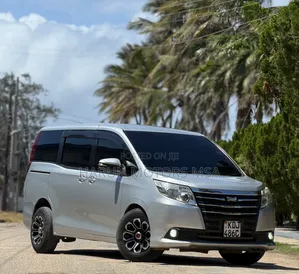 Toyota Noah 2015 White