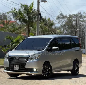 Toyota Noah 2015 White