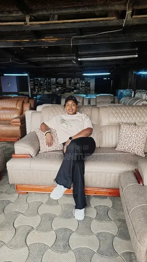Quality Semi Recliner Sofas Full in Stock