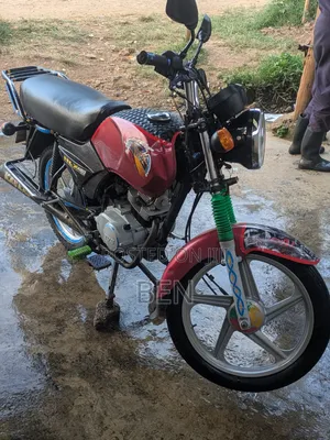 TVS HLX Plus ES 2015 Red