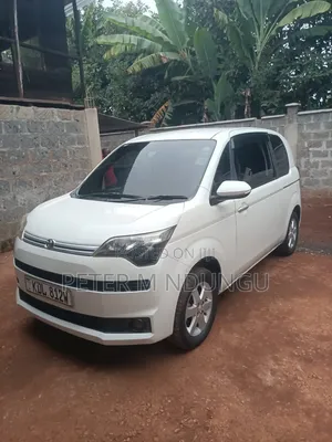 Toyota Spade 2016 White