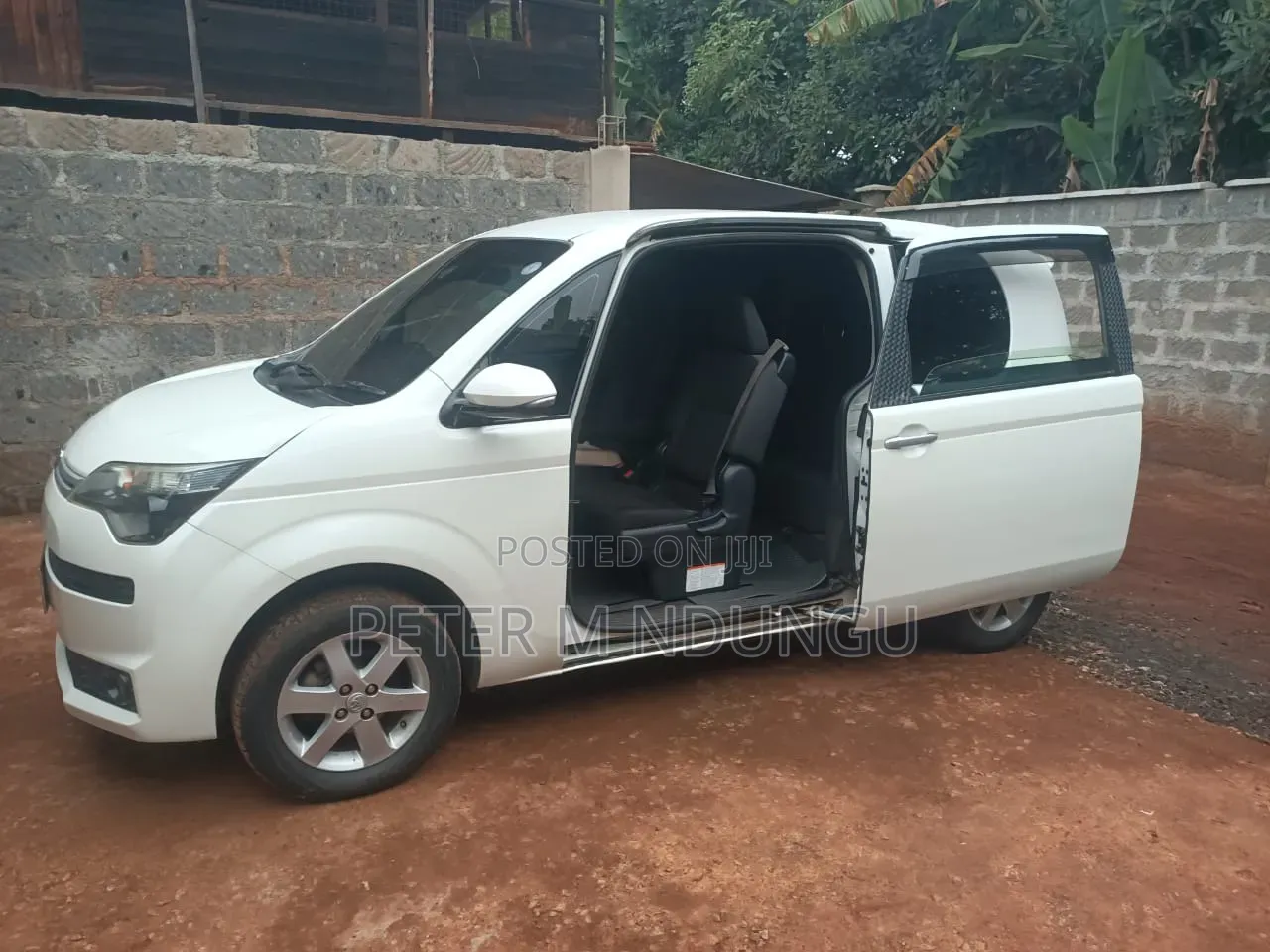 Toyota Spade 2016 White
