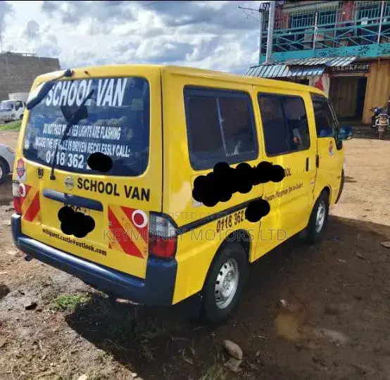 Nissan Vanette 2010 Yellow
