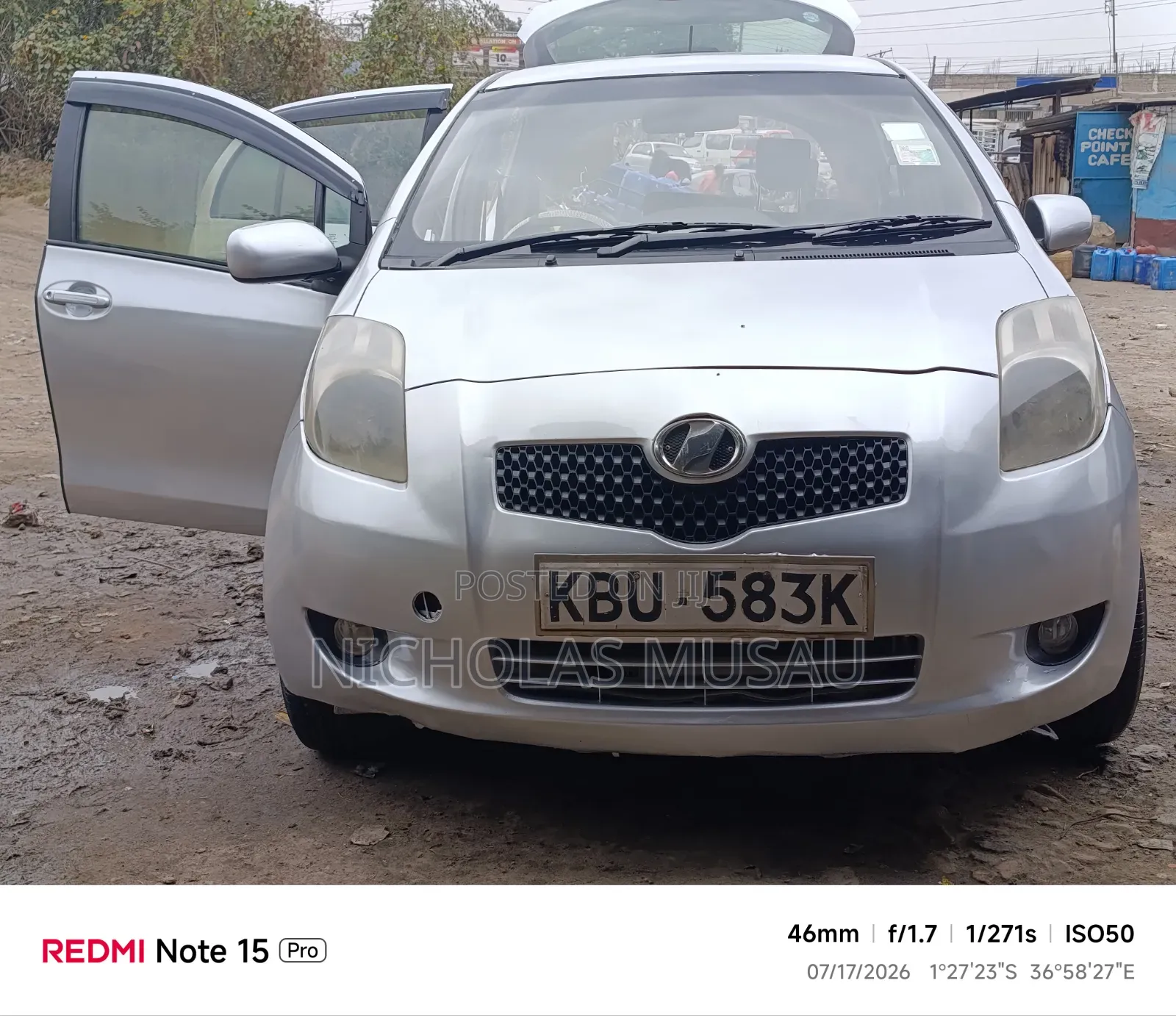Toyota Vitz 2005 Silver