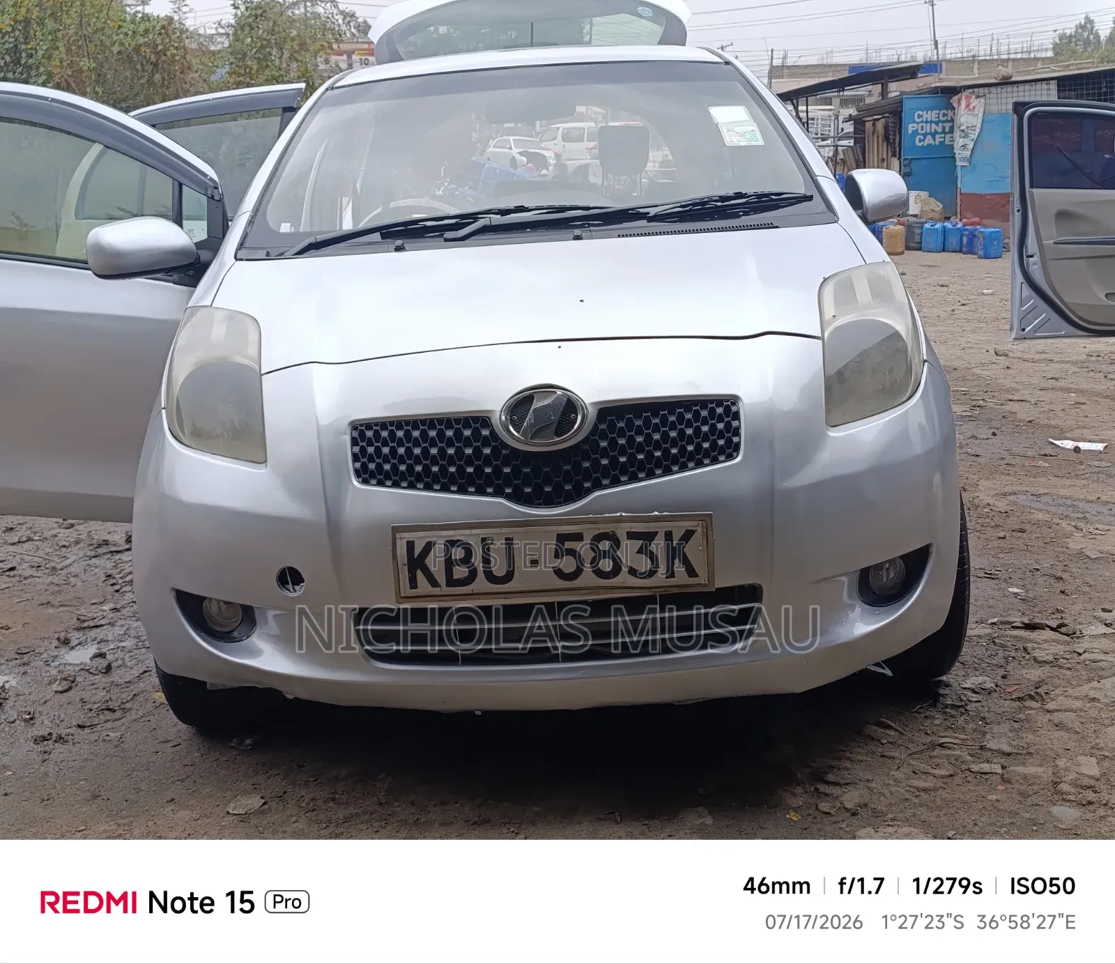 Toyota Vitz 2005 Silver