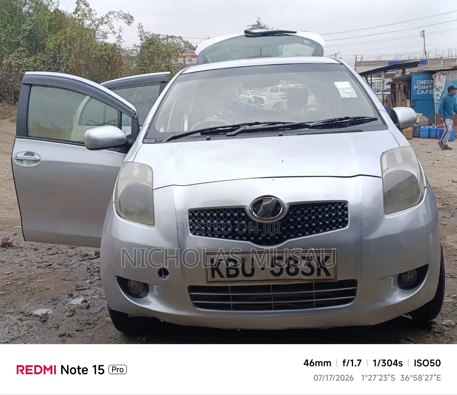 Toyota Vitz 2005 Silver