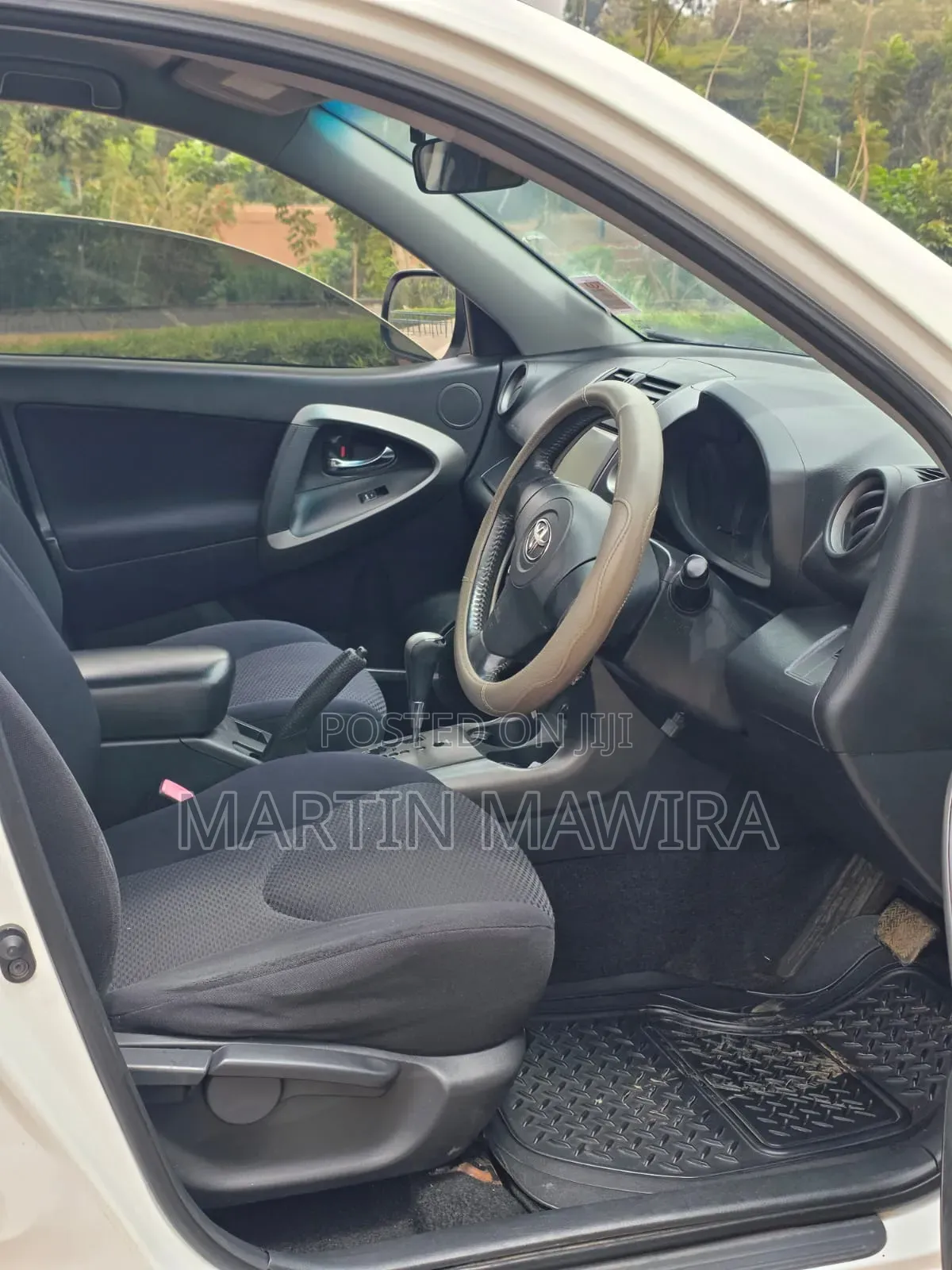Toyota RAV4 2011