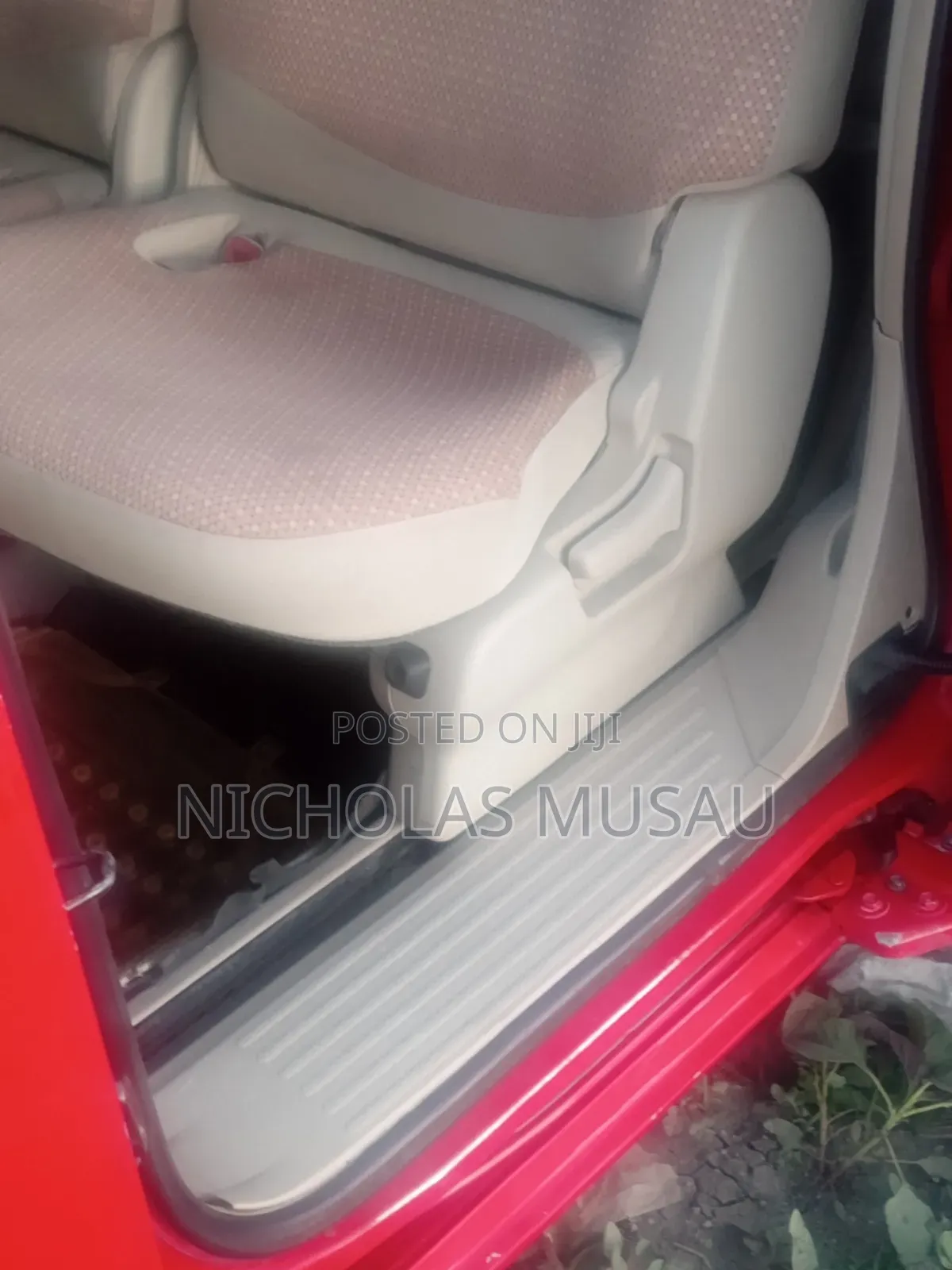 Toyota Sienta 2015 Red